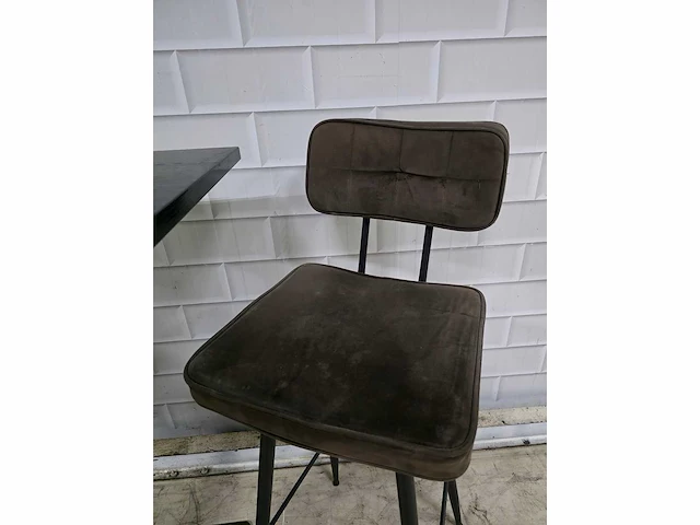 Bartafel set bestaande uit 1 tafel en 2 krukken - afbeelding 5 van  7