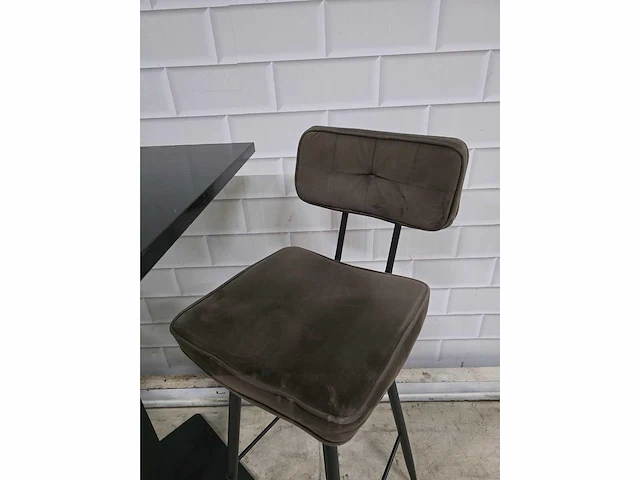 Bartafel set bestaande uit 1 tafel en 2 krukken - afbeelding 6 van  8
