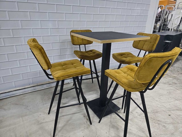 Bartafel set bestaande uit 1 tafel en 4 krukken - afbeelding 3 van  10