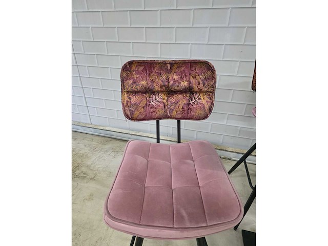 Bartafel set bestaande uit 1 tafel en 4 krukken - afbeelding 6 van  10