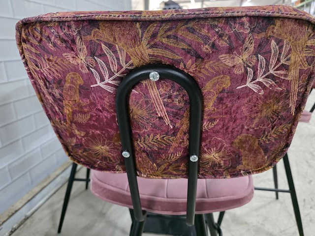 Bartafel set bestaande uit 1 tafel en 4 krukken - afbeelding 8 van  10