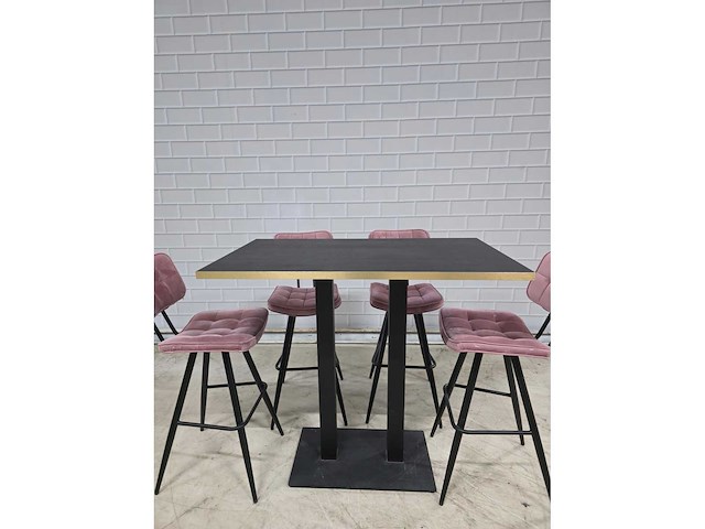 Bartafel set bestaande uit 1 tafel en 5 krukken - afbeelding 4 van  8