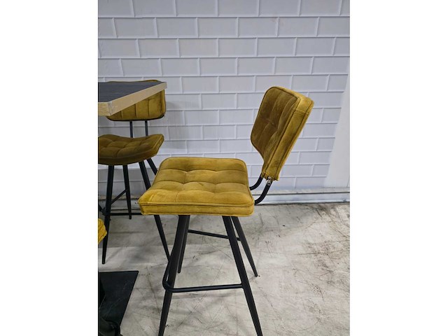 Bartafel set bestaande uit 1 tafel en 6 krukken - afbeelding 5 van  9