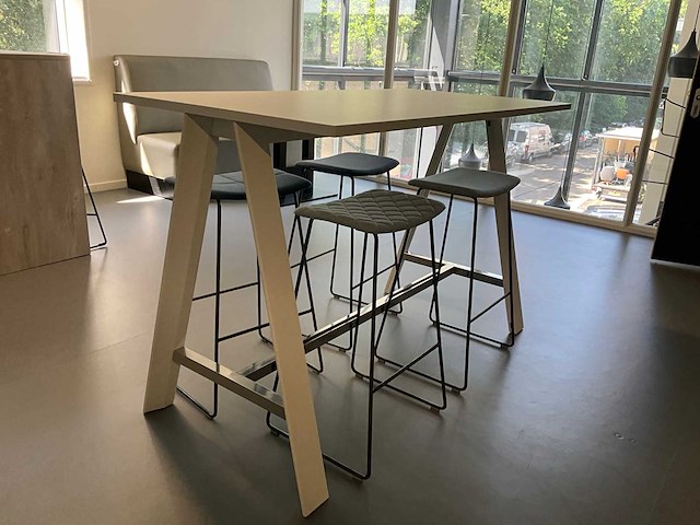 Bartafel - afbeelding 1 van  7