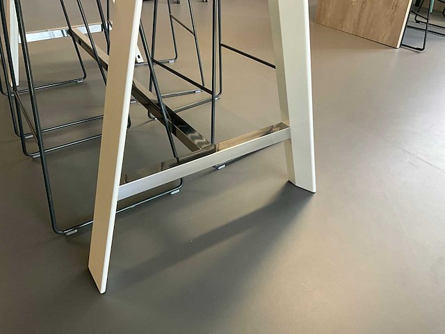 Bartafel - afbeelding 6 van  7