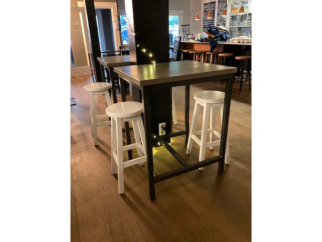 Bartafels en -krukken - afbeelding 10 van  14