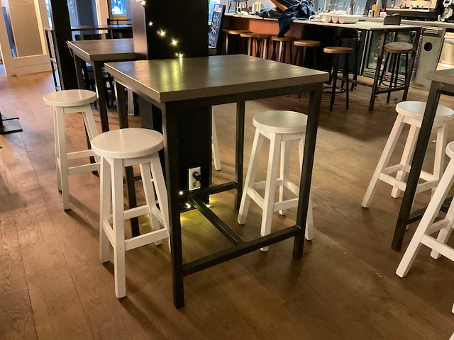 Bartafels en -krukken - afbeelding 11 van  14