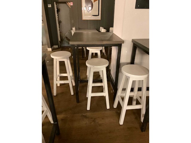 Bartafels en -krukken - afbeelding 13 van  14