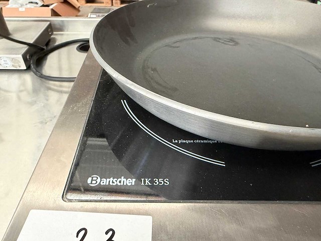 Bartscher - ik 35s - professionele inductiekookplaat 3500w met pan - afbeelding 7 van  8