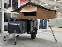 Base camp caravan - afbeelding 1 van  5