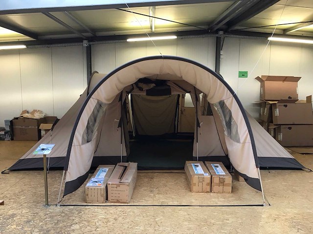 Basecamp nova vida vi deluxe kampeertent showroom - afbeelding 3 van  6