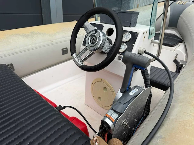 Basemarine rib boot met trailer - afbeelding 32 van  35