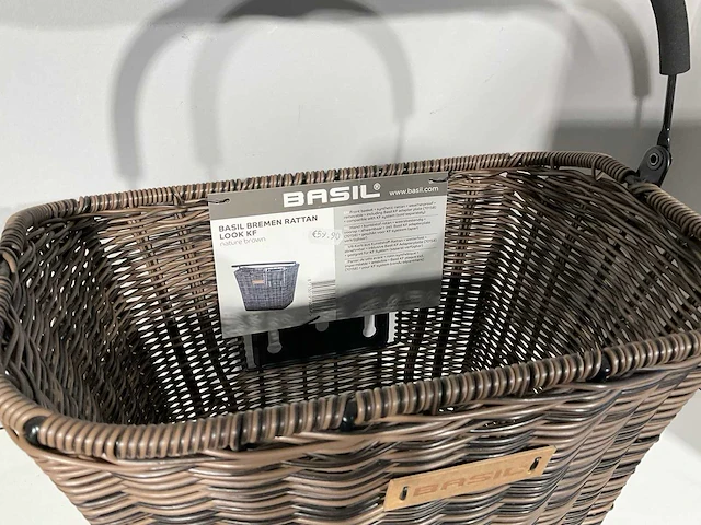 Basil bremen rattan klickfix fietsmand - afbeelding 2 van  2