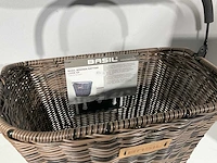 Basil bremen rattan klickfix fietsmand - afbeelding 2 van  2
