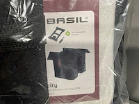 Basil city fietstas 28-32ltr - afbeelding 2 van  2