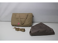 Basil manhattan commuter fiets laptop tas 12l waterdicht laptopvak taupe - afbeelding 2 van  3