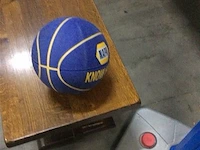 Basketbalring + -bal - afbeelding 2 van  2