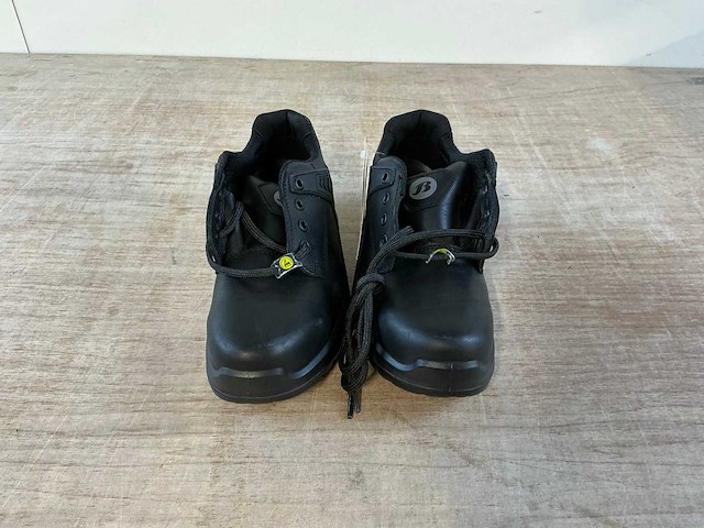 Bata enduro act213 veiligheidsschoenen - maat 38,37 (3x) - afbeelding 1 van  23