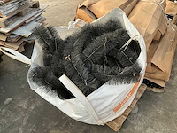 Batavia 5 pallets dakgootborstels - afbeelding 2 van  3