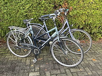 Batavus damesfiets (2x) - afbeelding 1 van  7