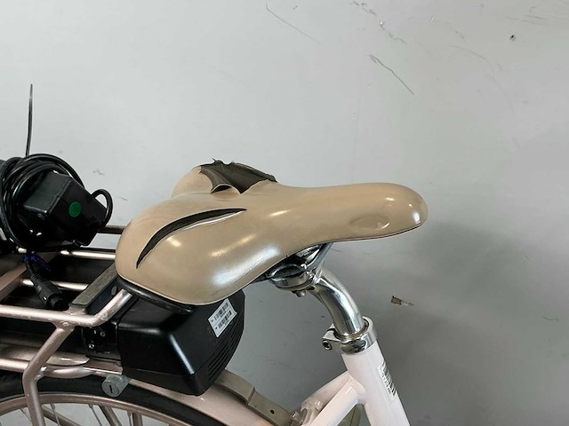 Batavus diva elektrische transportfiets - afbeelding 6 van  9
