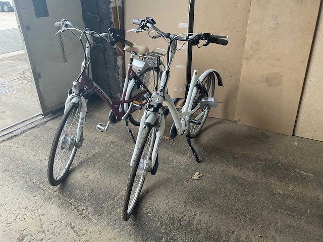 Batavus elektrische fiets (2x) - afbeelding 1 van  11