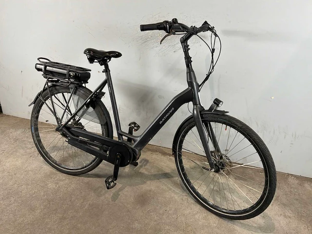Batavus finez elektrische damesfiets - afbeelding 1 van  8