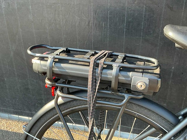 Batavus fonk elektrische damesfiets - afbeelding 5 van  9