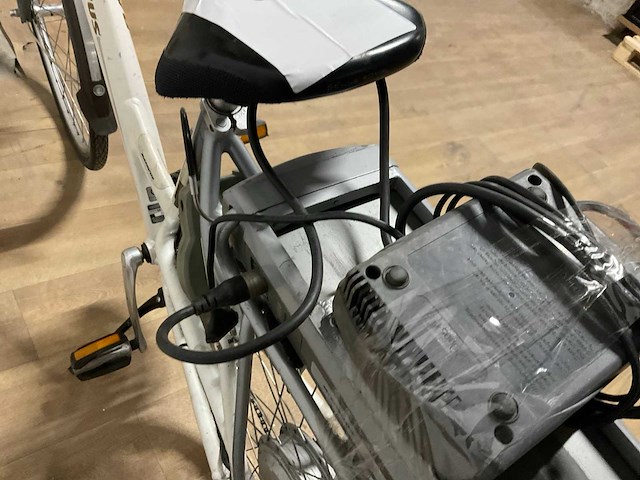 Batavus jakima easy elektrische fiets - afbeelding 9 van  12