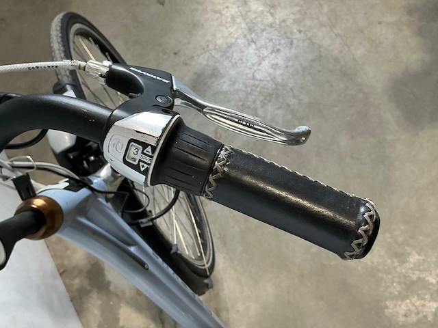 Batavus monaco elektrische damesfiets - afbeelding 9 van  10