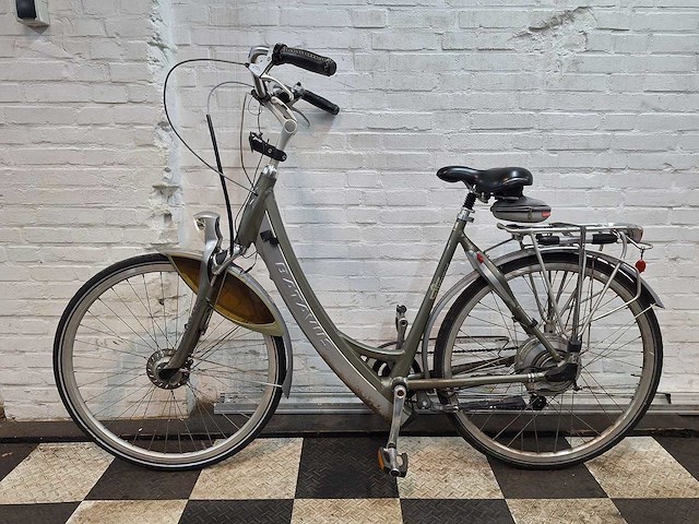 Batavus padova easy royal elektrische damesfiets - afbeelding 1 van  9