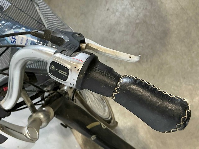 Batavus sr 6 elektrische damesfiets - afbeelding 10 van  10