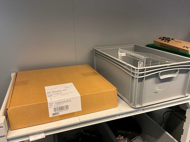 Batch kantoorbenodigdheden - afbeelding 2 van  22