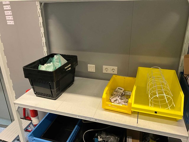Batch kantoorbenodigdheden - afbeelding 7 van  22