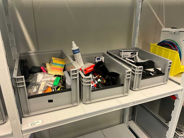 Batch kantoorbenodigdheden - afbeelding 18 van  22