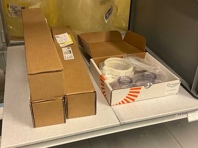 Batch laboratoriumapparatuur - afbeelding 58 van  66