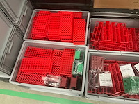 Batch laboratoriumbenodigdheden en planken - afbeelding 12 van  14