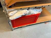 Batch laboratoriumbenodigdheden en planken - afbeelding 27 van  67