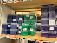 Batch laboratoriumbenodigdheden en planken - afbeelding 23 van  67