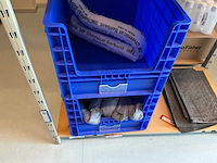 Batch laboratoriumbenodigdheden en planken - afbeelding 39 van  67