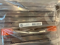 Batch laboratoriumbenodigdheden en planken - afbeelding 44 van  67