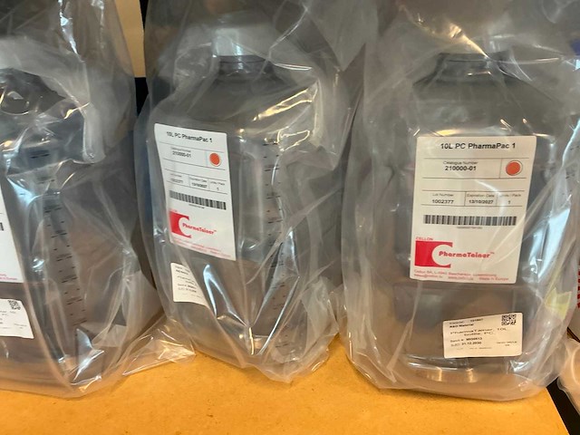 Batch laboratoriumbenodigdheden en planken - afbeelding 26 van  93