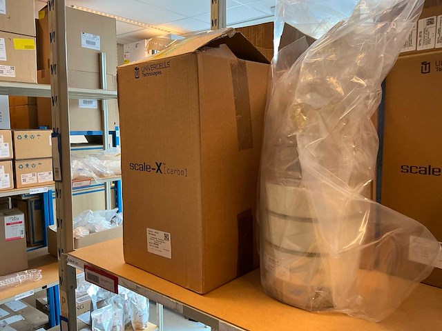 Batch laboratoriumbenodigdheden en planken - afbeelding 33 van  93