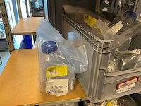 Batch laboratoriumbenodigdheden en planken - afbeelding 70 van  93