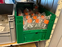 Batch laboratoriumbenodigdheden en planken - afbeelding 76 van  93