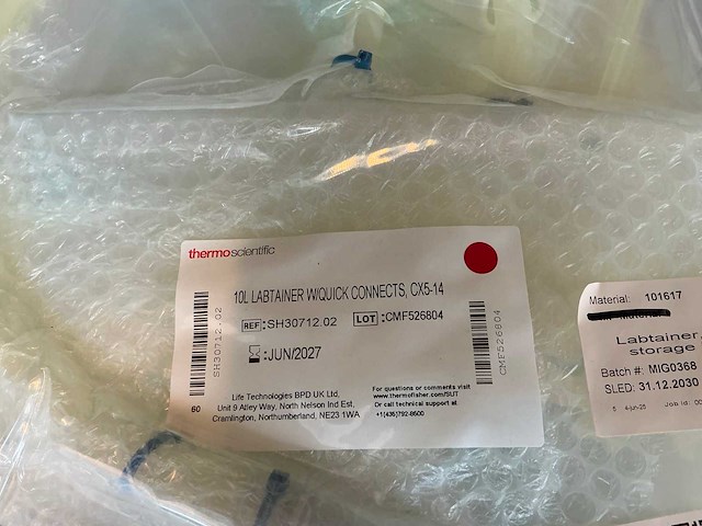 Batch laboratoriumbenodigdheden en planken - afbeelding 74 van  93
