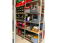 Batch laboratoriumbenodigdheden en planken - afbeelding 83 van  93