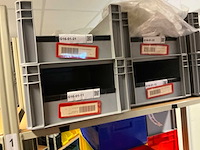 Batch laboratoriumbenodigdheden en planken - afbeelding 53 van  153
