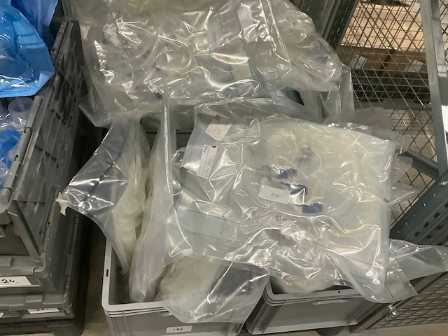 Batch laboratoriumbenodigdheden - afbeelding 2 van  12