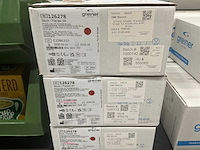 Batch peteidish, schoorsteenput-microplaten en gele cryo-buisjes - afbeelding 6 van  14